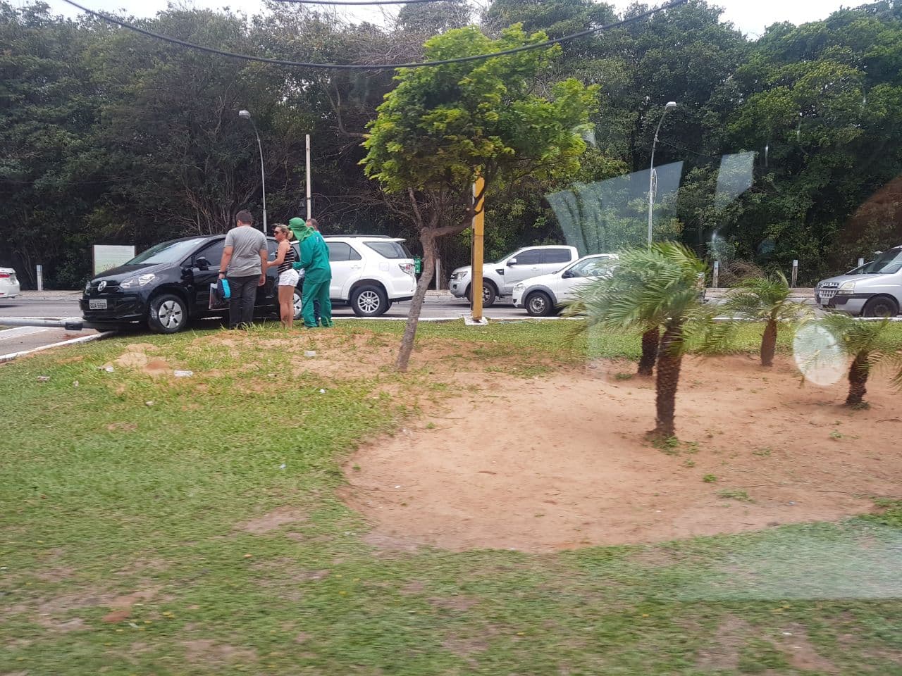 FOTOS: Colisão entre veículos na Avenida Engenheiro Roberto Freire