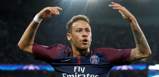 Neymar vende 50 mil camisas em dois meses, 70% do total do PSG, diz jornal