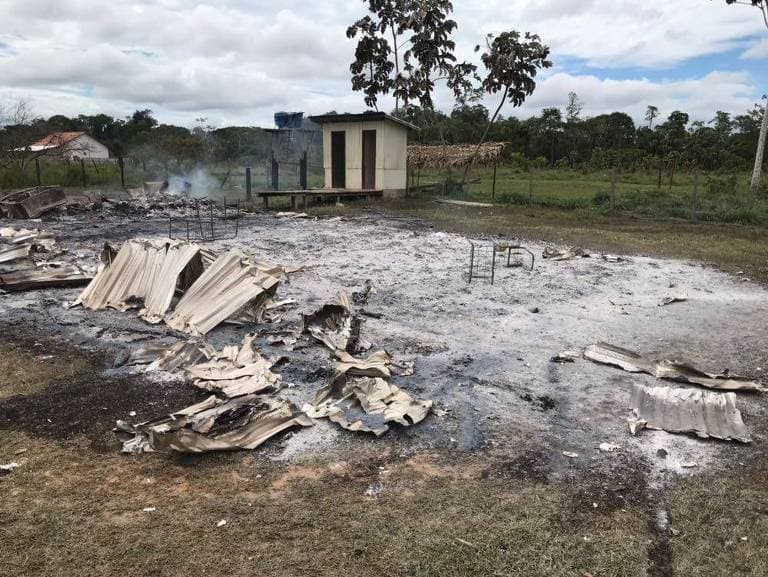 Após discussão, estudante de 14 anos incendeia escola no interior do Acre