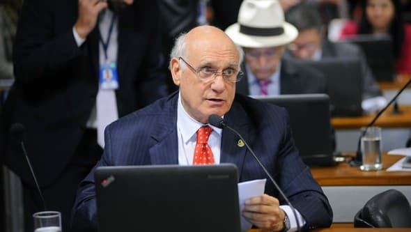 Comissão do Senado aprova fim da estabilidade para servidores públicos