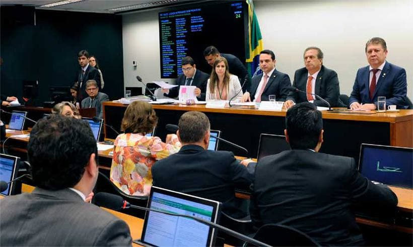 Comissão da Câmara proíbe aborto até em casos de estupro