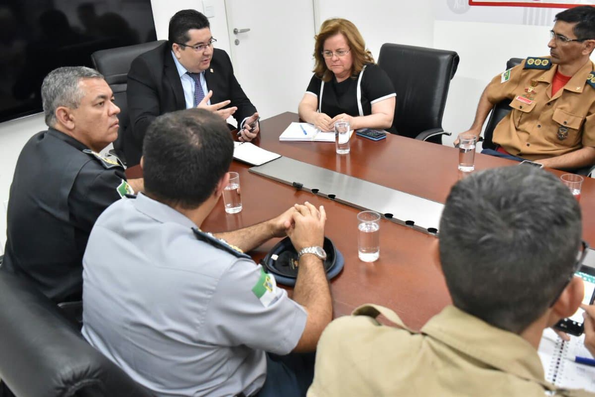 PARALISAÇÃO SUSPENSA: Governo do Estado fecha acordo com as Associações de Policiais Militares e MP