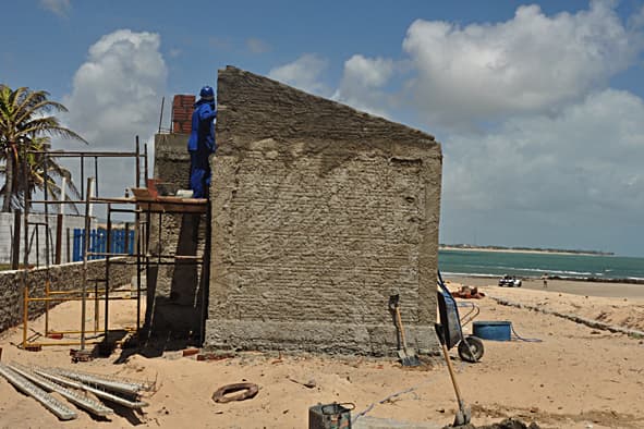 FOTOS:  Com obras avançadas em Pitangui, prefeito de Extremoz reúne comerciantes e Sebrae