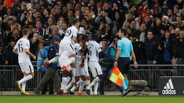 Tottenham se impõe diante do Real, vence em Wembley e se classifica para oitavas