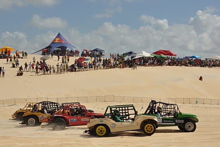 Pitangui vive sábado de euforia com três eventos que arrastam multidão