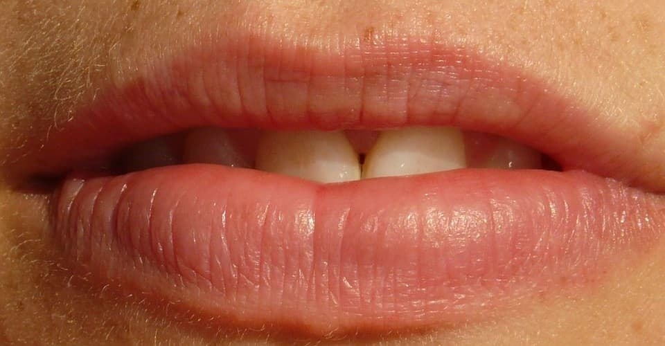 Sexo oral aumenta riscos de câncer de boca, diz estudo com 13.000 pessoas