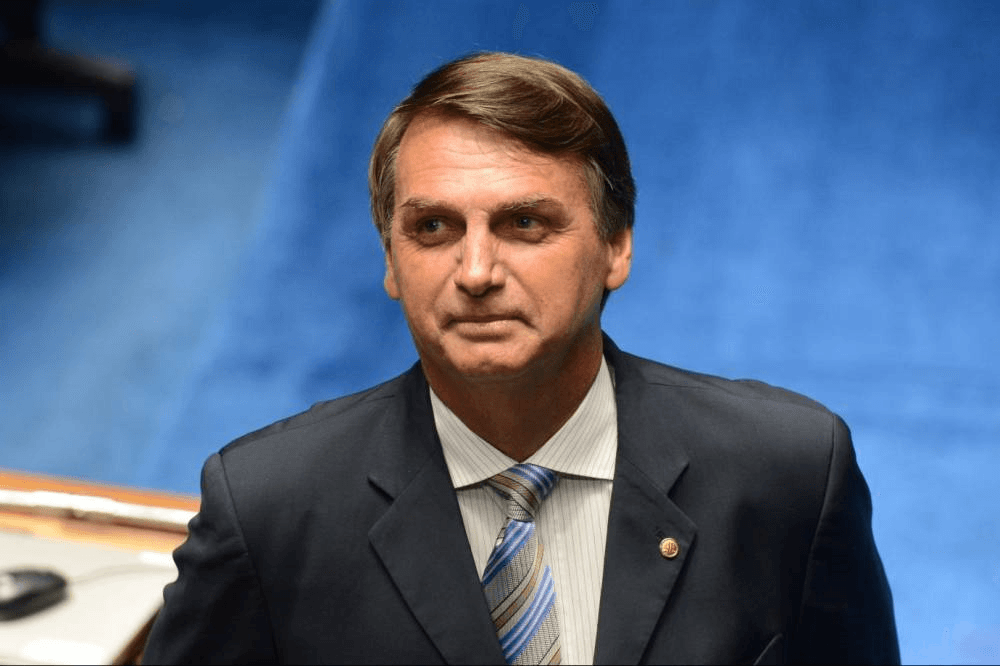 Bolsonaro divulga carta aos brasileiros e nega totalitarismo