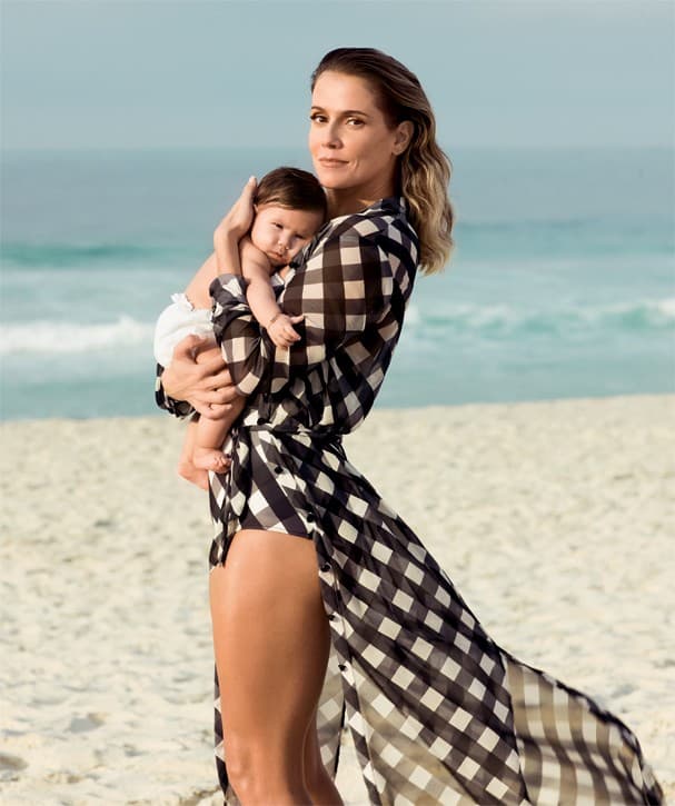 ‘Por que a mulher que fala de sexo é tida como vagabunda?', questiona atriz Deborah Secco
