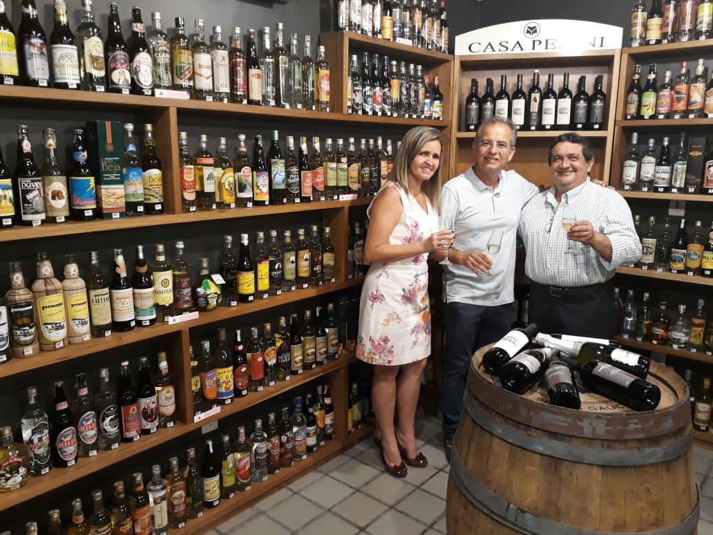 Estação Papary Cachaçaria fecha parceria com a Vinícola Casa Perini