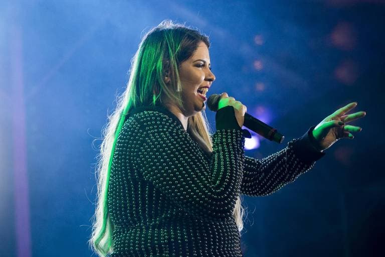 Aos 22 anos, Marília Mendonça, “RAINHA DA SOFRÊNCIA”, vira a artista mais ouvida do país