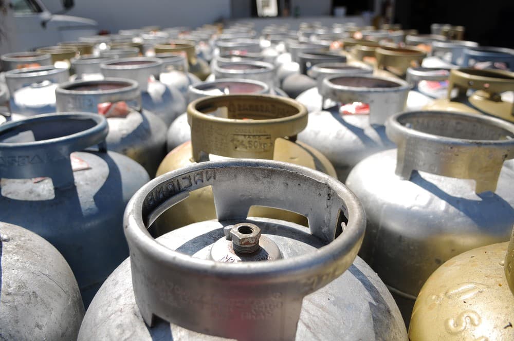 Petrobras aumenta preço médio do gás de cozinha em 8,9% a partir desta terça