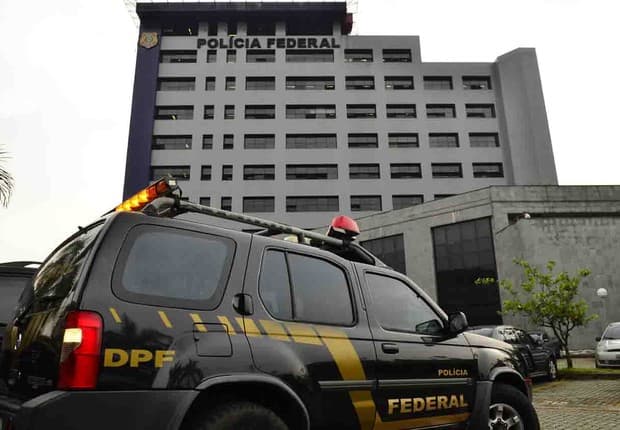 PF investiga propina de R$ 160 milhões para fiscal da Receita agilizar R$ 2 bilhões à JBS
