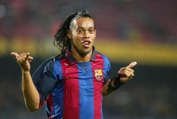 Ronaldinho oficializa aposentadoria aos 37 anos: ‘Sonho realizado'