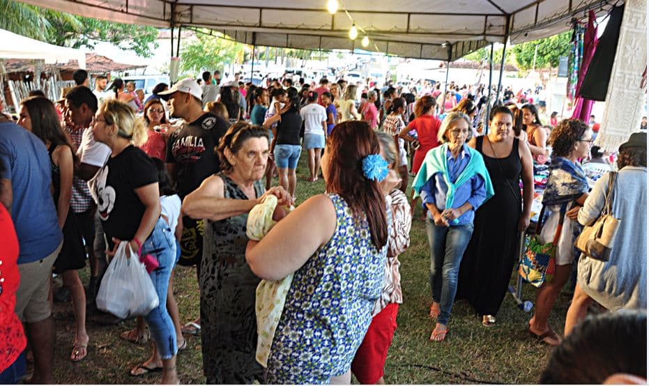 EXTREMOZ: Feirinha Cultural terá Carlos Alexandre no sábado e Isaque Galvão no domingo