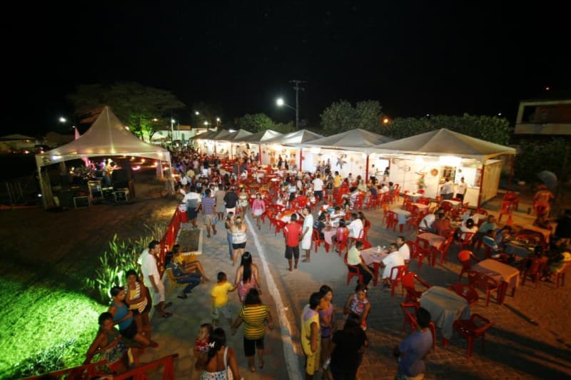 Evento promove gastronomia e música na paradisíaca Baía Formosa; veja programação