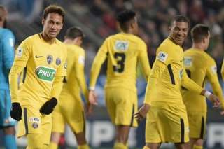 Com 2 de Neymar, PSG bate Rennes e avança na Copa da França