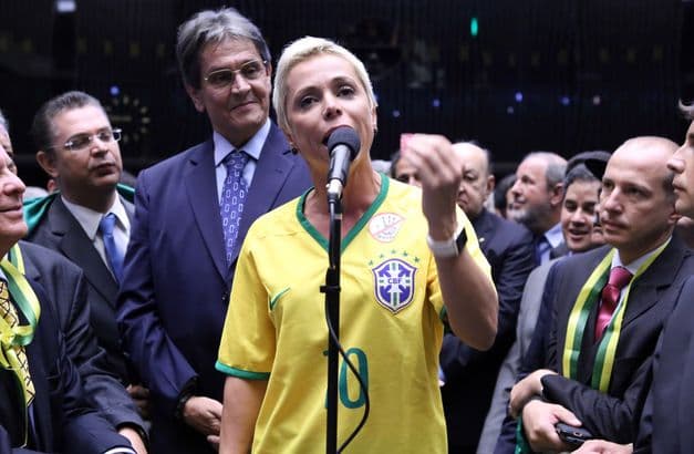 Grupo de advogados recorre ao STF para suspender novamente posse de Cristiane Brasil
