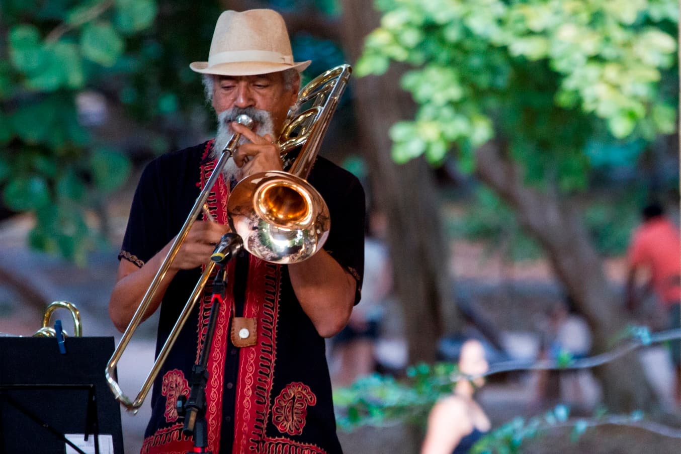 Som da Mata traz neste domingo, no Parque das Dunas, Gilberto Cabral com canções tradicionais do Carnaval