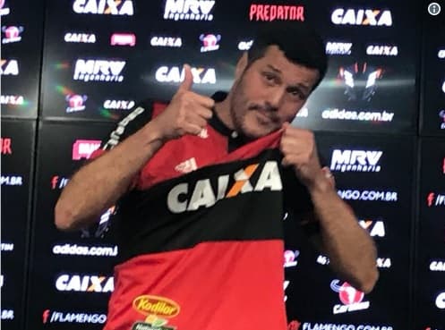 Flamengo anuncia retorno do goleiro Julio Cesar para encerrar a carreira