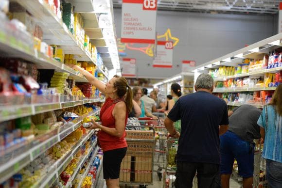 Mercado financeiro reduz projeção de inflação de 3,81% para 3,73%