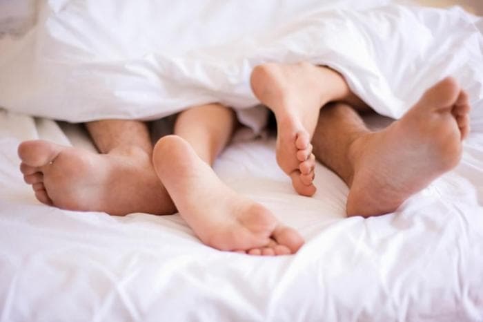 Jovens estão experimentando mais na hora do sexo, revela estudo; especialistas acreditam que mídia e internet tenham ajudado a derrubar tabus