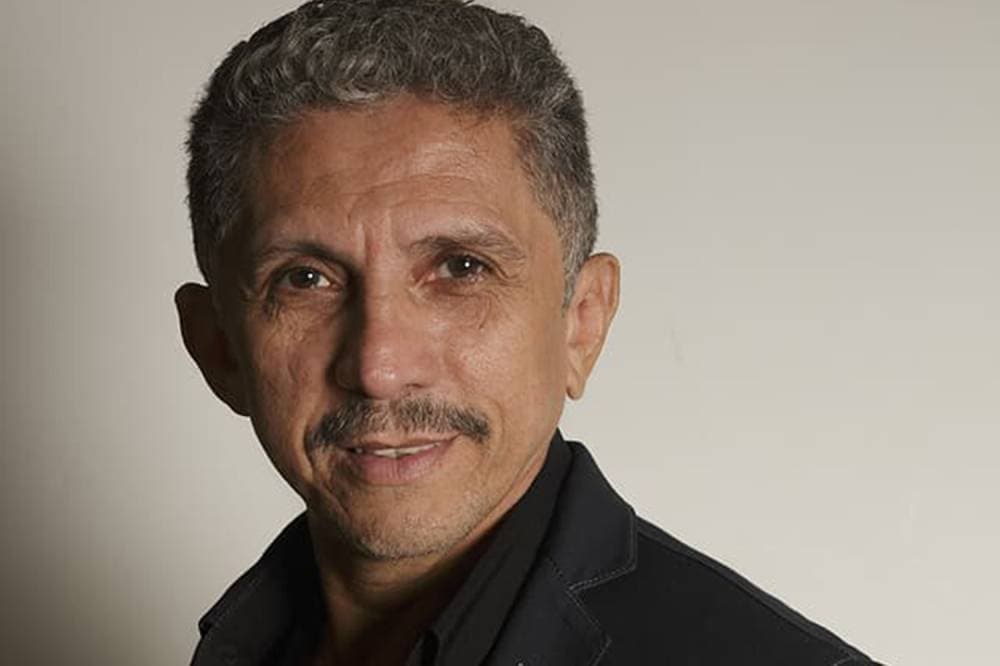 Morre ator Eduardo Carneiro, de ‘O Outro Lado do Paraíso’