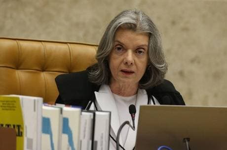 ‘É inadmissível desacatar a Justiça', diz presidente do STF, ministra Cármen Lúcia