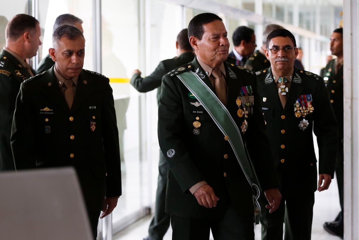 Judiciário tem que ‘expurgar' Temer, diz general Mourão ao se despedir do Exército e ir para reserva