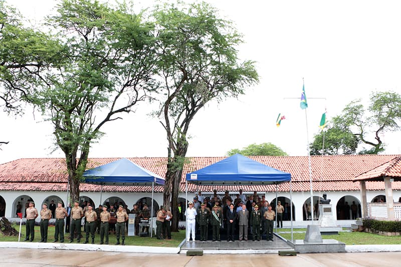 FOTOS: Robinson destaca parceria do governo com Exército em passagem de comando