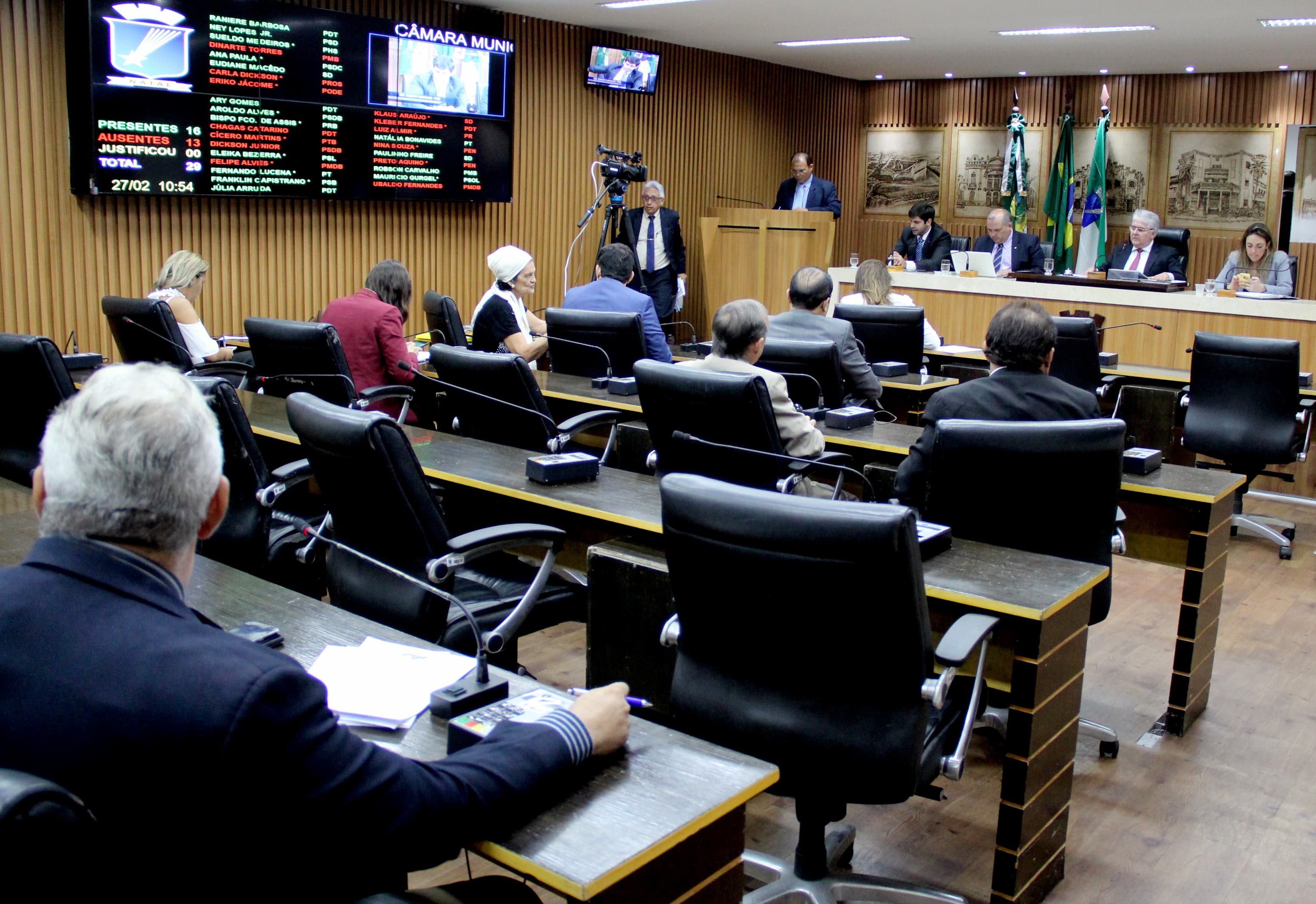 Candidatos aprovados em concursos dos órgãos públicos municipais de Natal deverão ser convocados imediatamente pelo Executivo, dentro das vagas ofertadas em edital