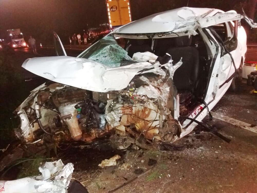 FOTOS: Ex-jogador da Chapecoense morre após acidente em BR