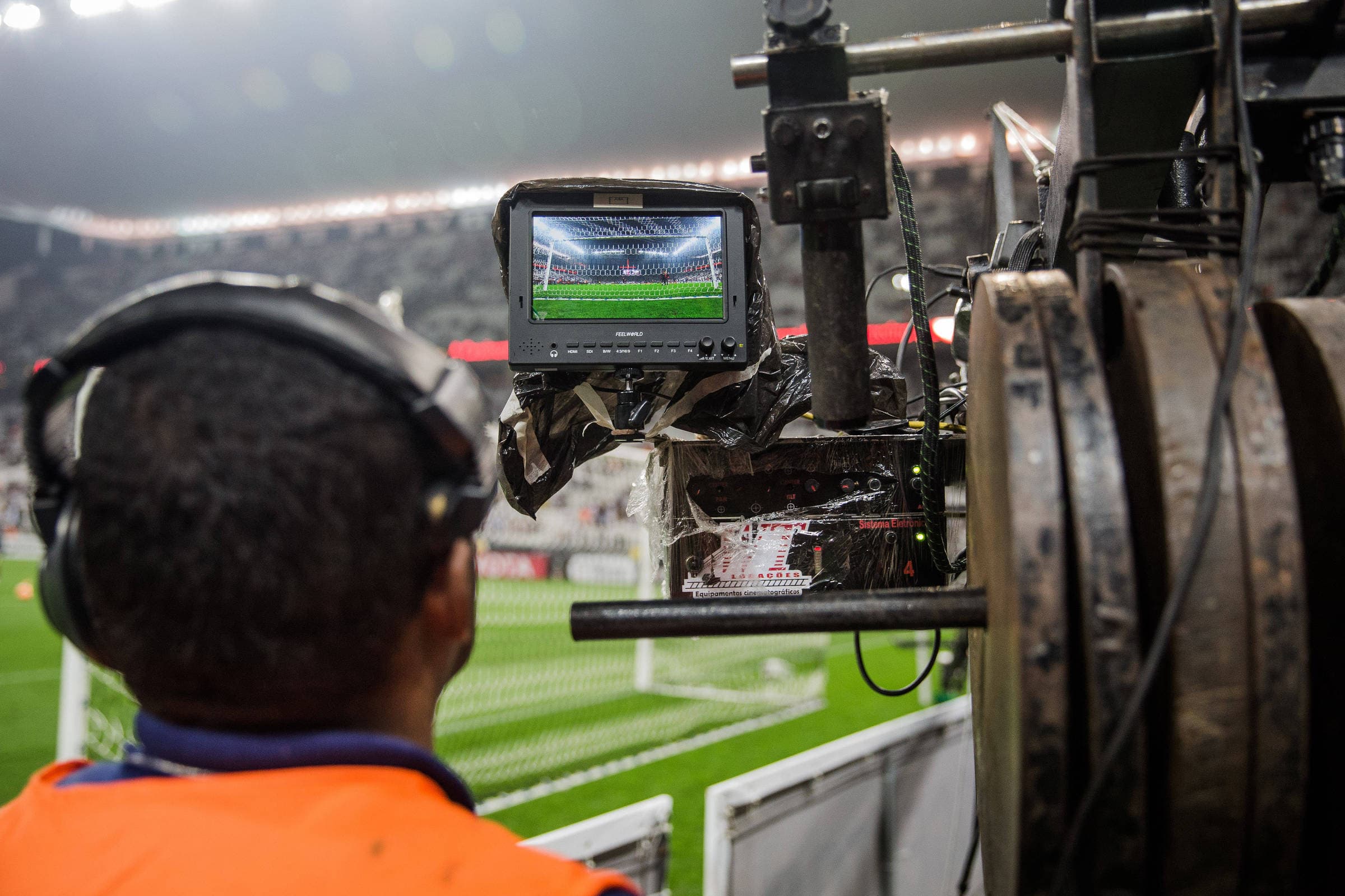CAMPEONATO BRASILEIRO: Globo faz oferta menor a clubes fechados com Esporte Interativo