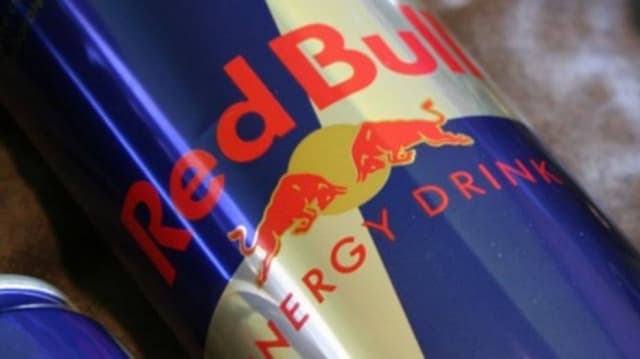 Homem grava VÍDEO após encontrar rato morto dentro de Red Bull