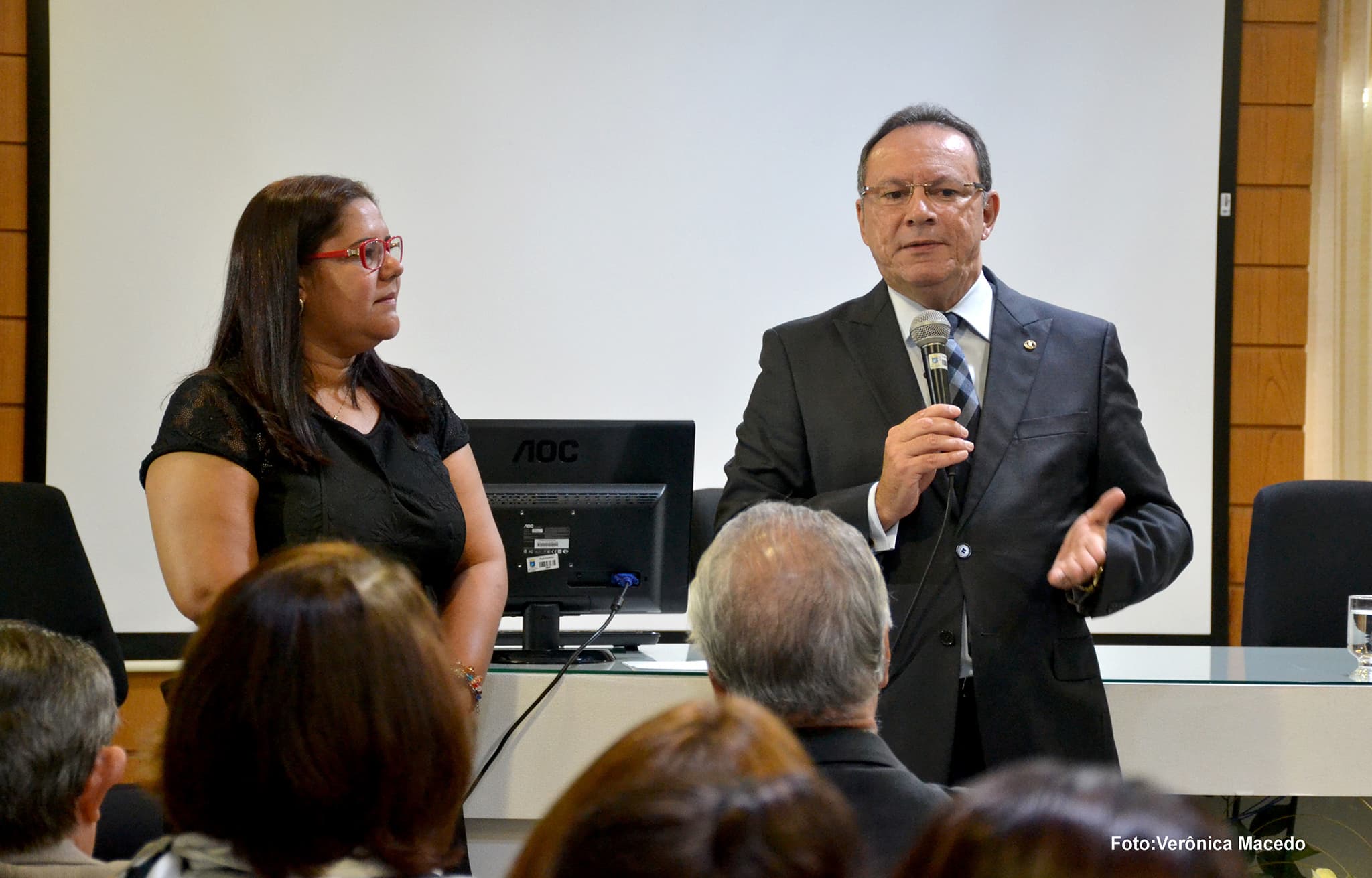 Escola do Legislativo Wilma de Faria lança programação para 2018
