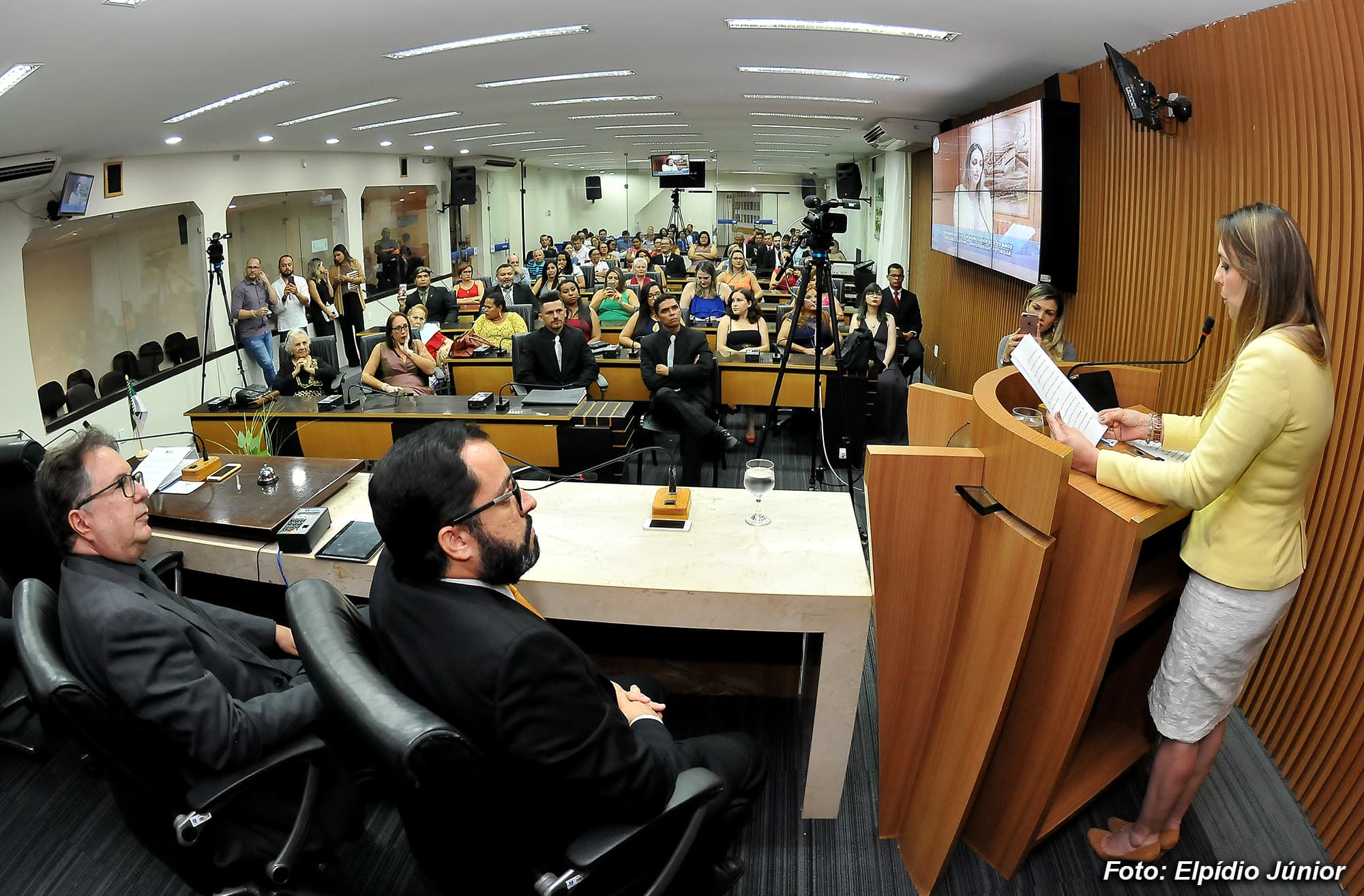 FOTOS: Câmara faz homenagem e resgata a história dos 25 anos do Coral da UNP