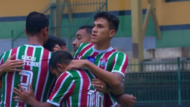 Com gols de pênalti, Flu bate o Volta Redonda, segue 100% e líder na Taça Rio