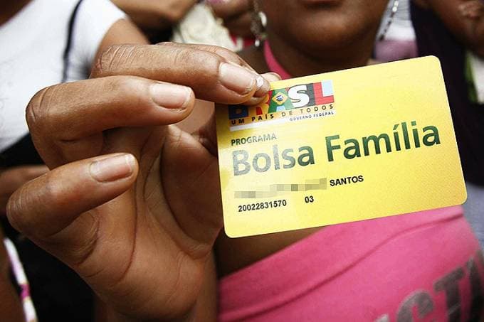 Renúncia tributária de 2019 cobriria pagamento de 10 anos de Bolsa Família