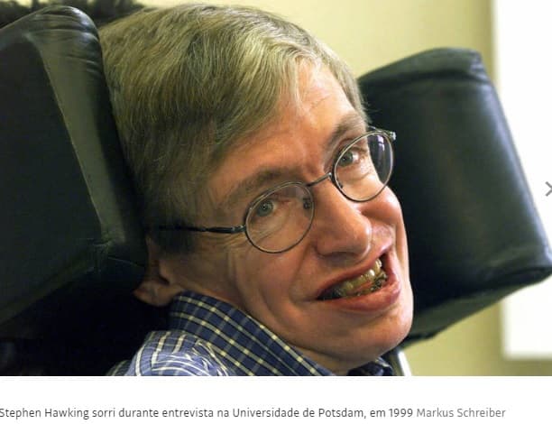 Cientista mais célebre do mundo desde Einstein, morre o físico Stephen Hawking, aos 76 anos, no Reino Unido