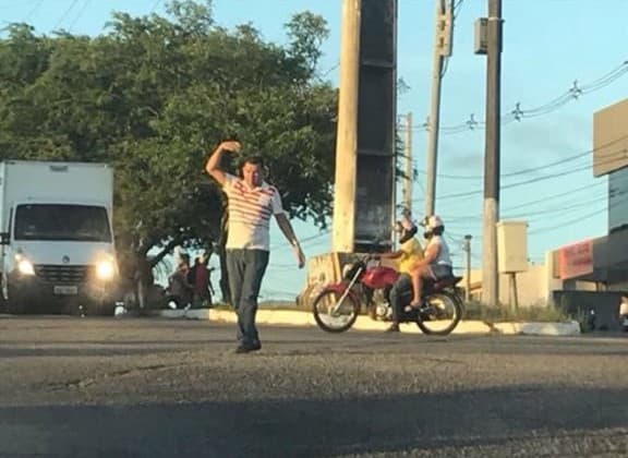 Durante apagão, ruas de Natal buzinam uma pergunta: cadê os amarelinhos?
