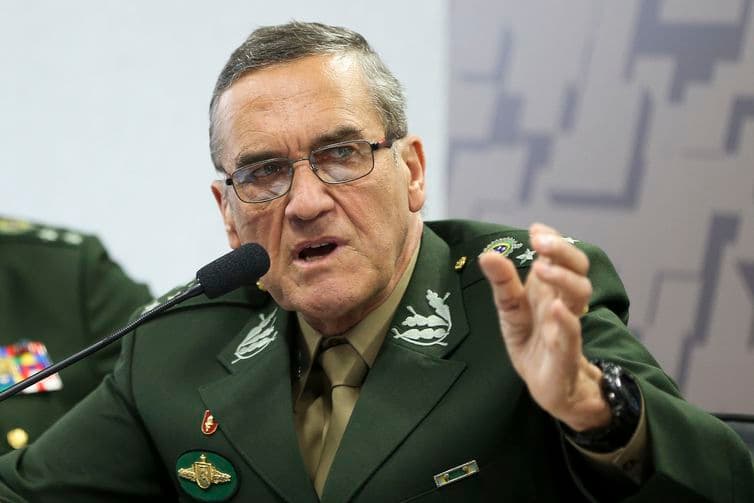 Mensagem de comandante do Exército é interpretada como descontentamento com os rumos do país