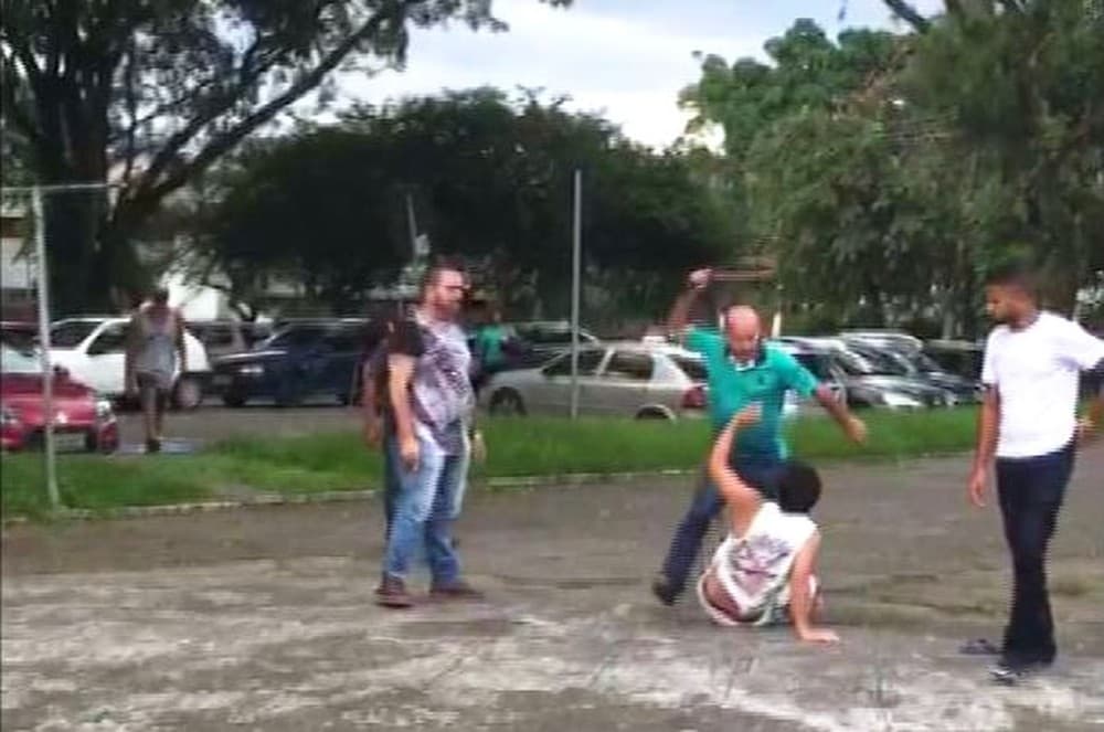 Servidor espancado com socos e ‘cintadas' após boato desabafa