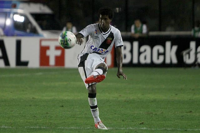Vasco empresta talentoso lateral-esquerdo Alan Cardoso ao ABC até o fim do ano