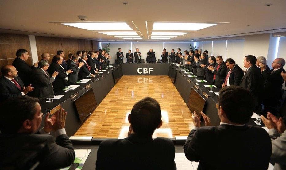 CBF agrada federações com mensalinhos e viagens à Copa