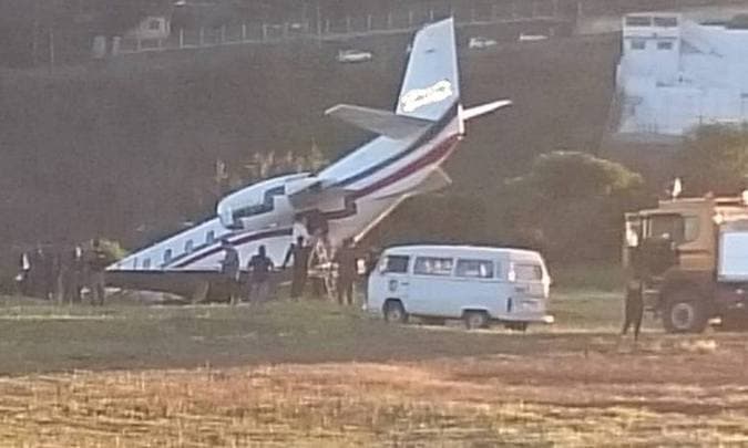 [FOTOS E VÍDEO] Avião do DJ Alok sai da pista no aeroporto de Juiz de Fora