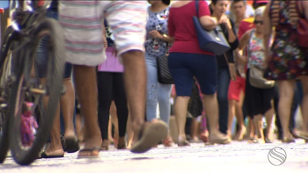 Desemprego recua para 12,9% em abril e atinge 13,4 milhões de pessoas