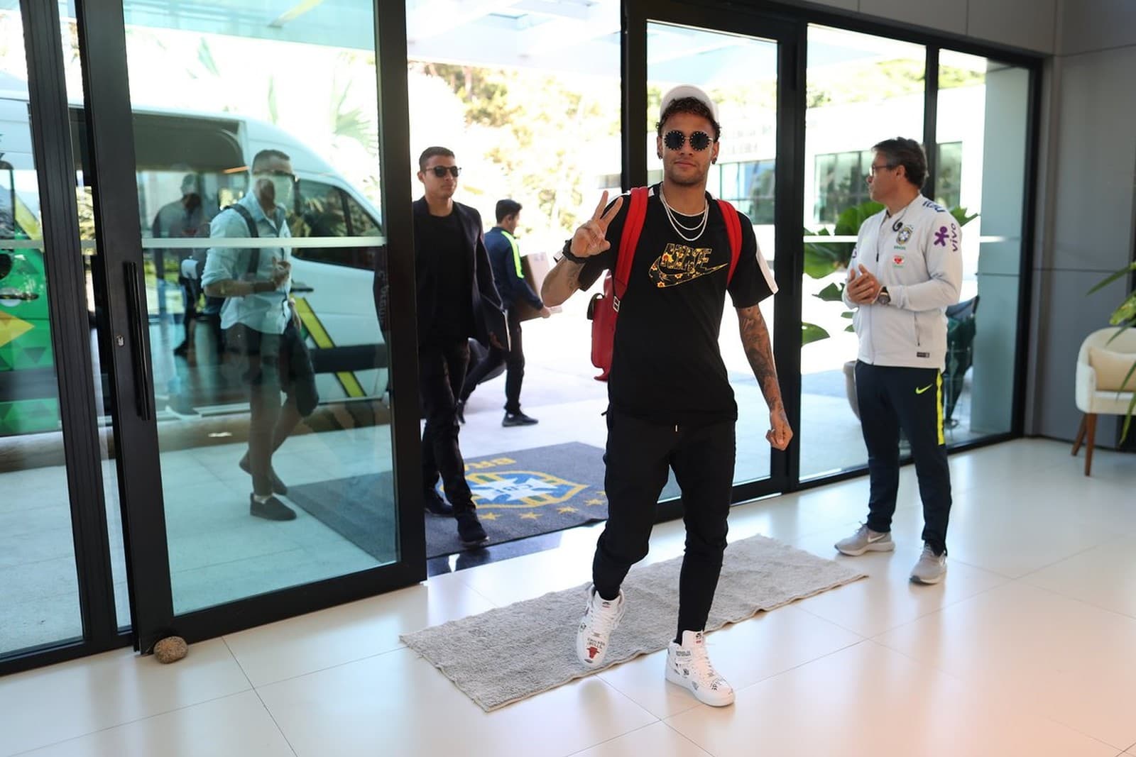 COPA - (FOTO): Neymar se apresenta à Seleção na Granja Comary