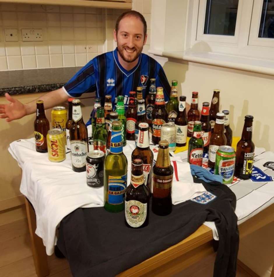 FOTO: Torcedor gasta mais R$ 2 mil em cervejas dos 32 países da Copa; plano é beber assim que cada país for eliminado