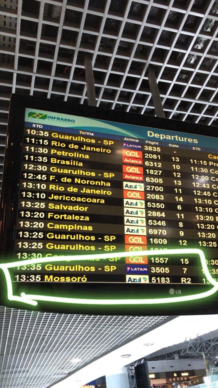 VOOS COMERCIAIS REGULARES- FOTO: Após anos, destino Mossoró volta a ter nome em painel de voos de aeroporto