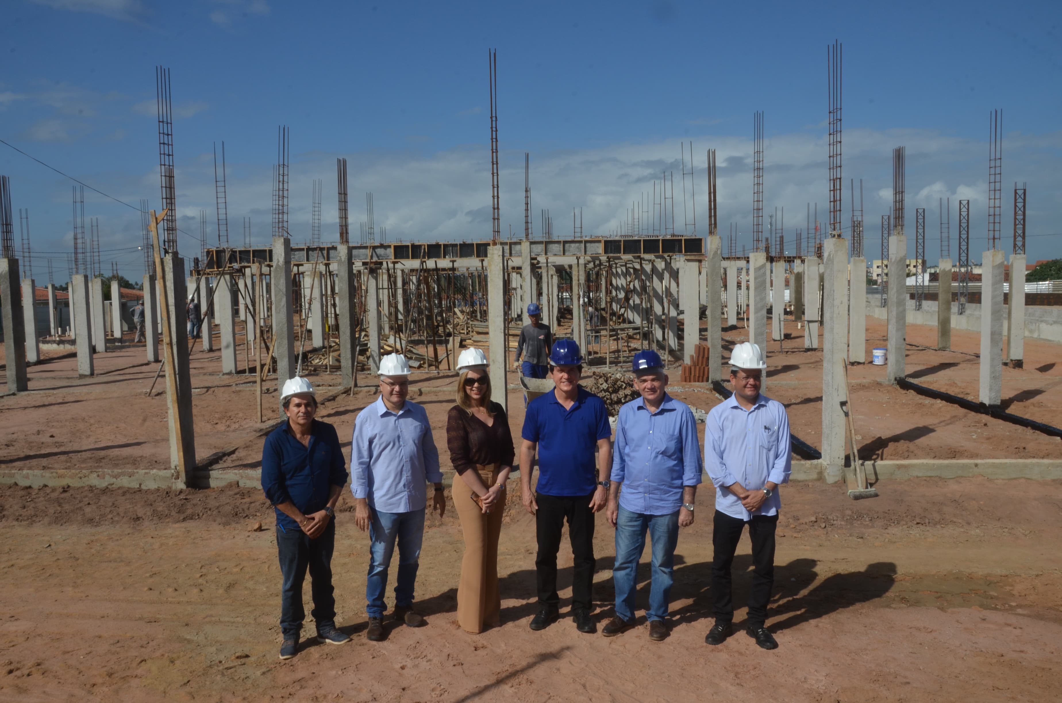 FOTO: Prefeito Paulinho acompanha governador Robinson em visita a São Gonçalo