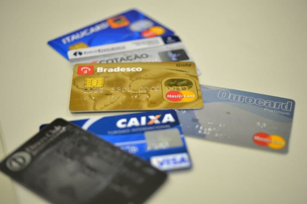 Multas de trânsito poderão ser pagas parceladas no cartão de crédito